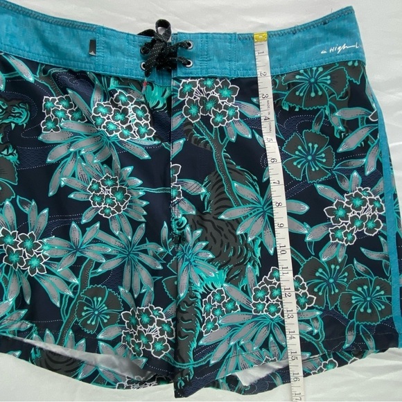 Quicksilver black & teal palm floral print boardshorts, 31 - Picture 13 of 16